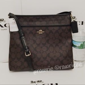 COPY - New Coach Signature Zip File Messenger Bag